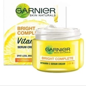 کرم روشن کننده و ضد لک ویتامین سی گارنیر FACE CREAM VITAMIN C GARNIER